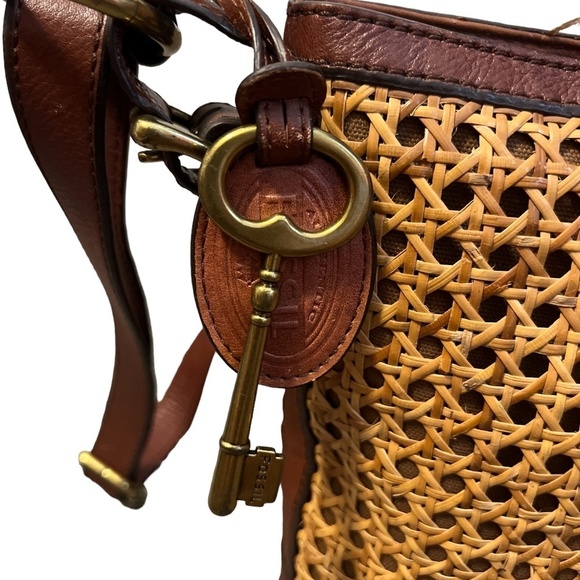 Fossil Vintage Reissue Cane Wicker & Leather Bucket Crossbody Bag - Picture 6 of 13